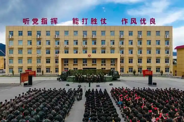 春季新训武警北京总队军乐团与新战友们共欢歌