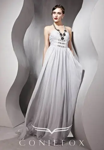 批发灰色礼服,v字领礼服 ,灰色挂脖v字领礼服