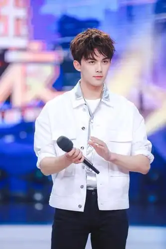 演员吴磊作为《快乐大本营》2019全新企划环节"啊啊啊啊之这一题我会"