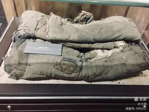 无名烈士的血衣