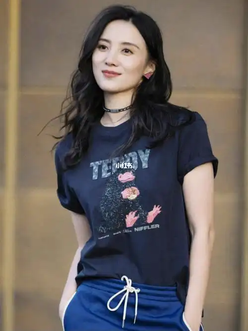 2077也可以学习4077宋佳的穿搭