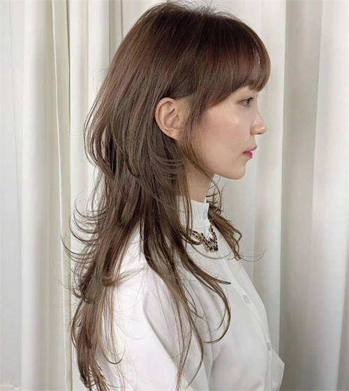 轻盈高层次中长发 发量多or发量少都适合_最新发型 - 美发站