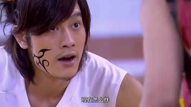 篮球火:元大鹰为了替球魁报仇,竟在球场上暴揍残!