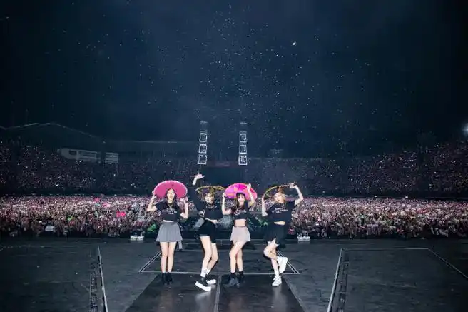 blackpink世巡墨西哥站舞台合照