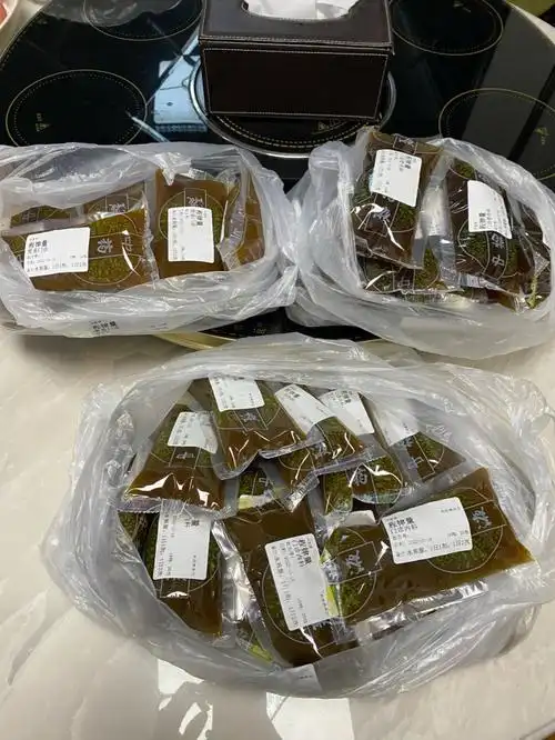 每天早上包子烧卖油条炒面豆浆点一大堆 喝药