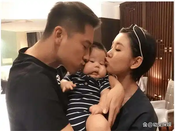 李小萌生二胎坐月子花了47万,一天吃7顿,但产后30天肚子已平坦