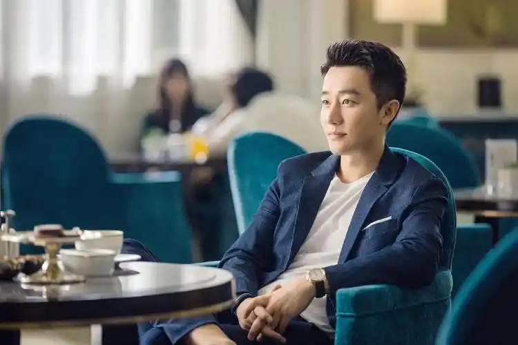 黄轩《完美关系》收官 暖心陪伴收获认可_电视剧_爱特豆