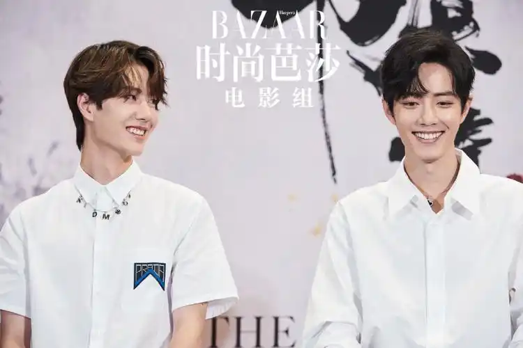 陈情令泰国粉丝见面会壁纸_肖战王一博合体归来