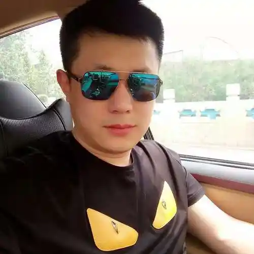 44岁离异男征婚照片(id:2083003)_湖北武汉征婚交友_我主良缘网