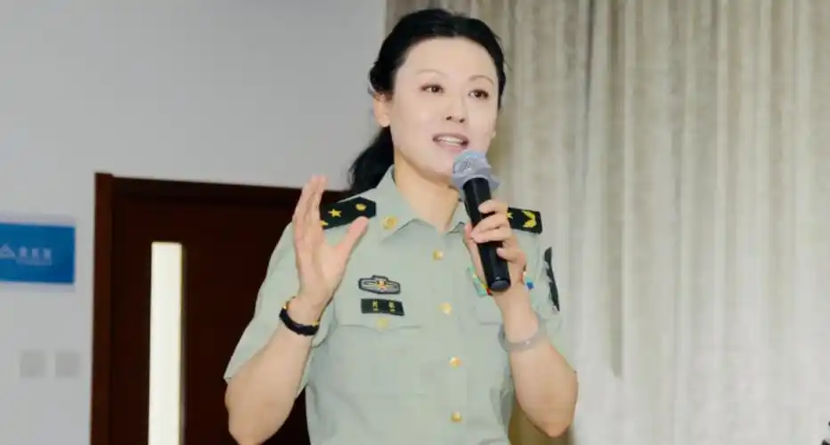 回顾:中国漂亮女将军刘敏少将,美在什么地方?