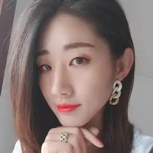 单眼皮婷婷(女装)头像