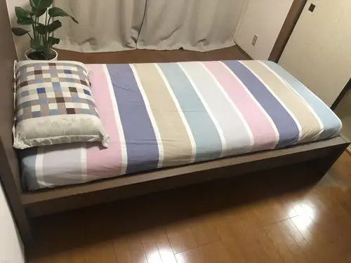 9成新宜家ikea单人床架