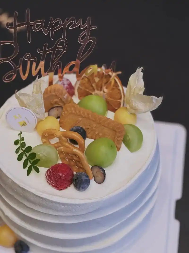 爱玩儿奶油的曦哥～在蛋糕上既可以设计喜欢的图案,又可以做出喜 - 抖