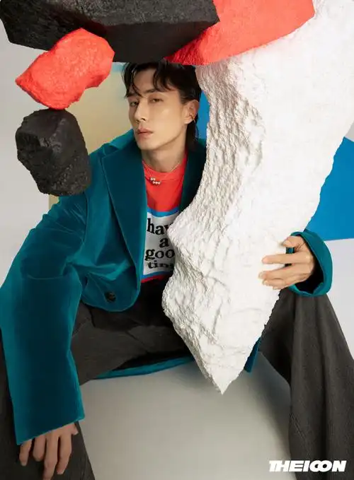 李承铉theicon封面##李承铉狼尾湿发大片