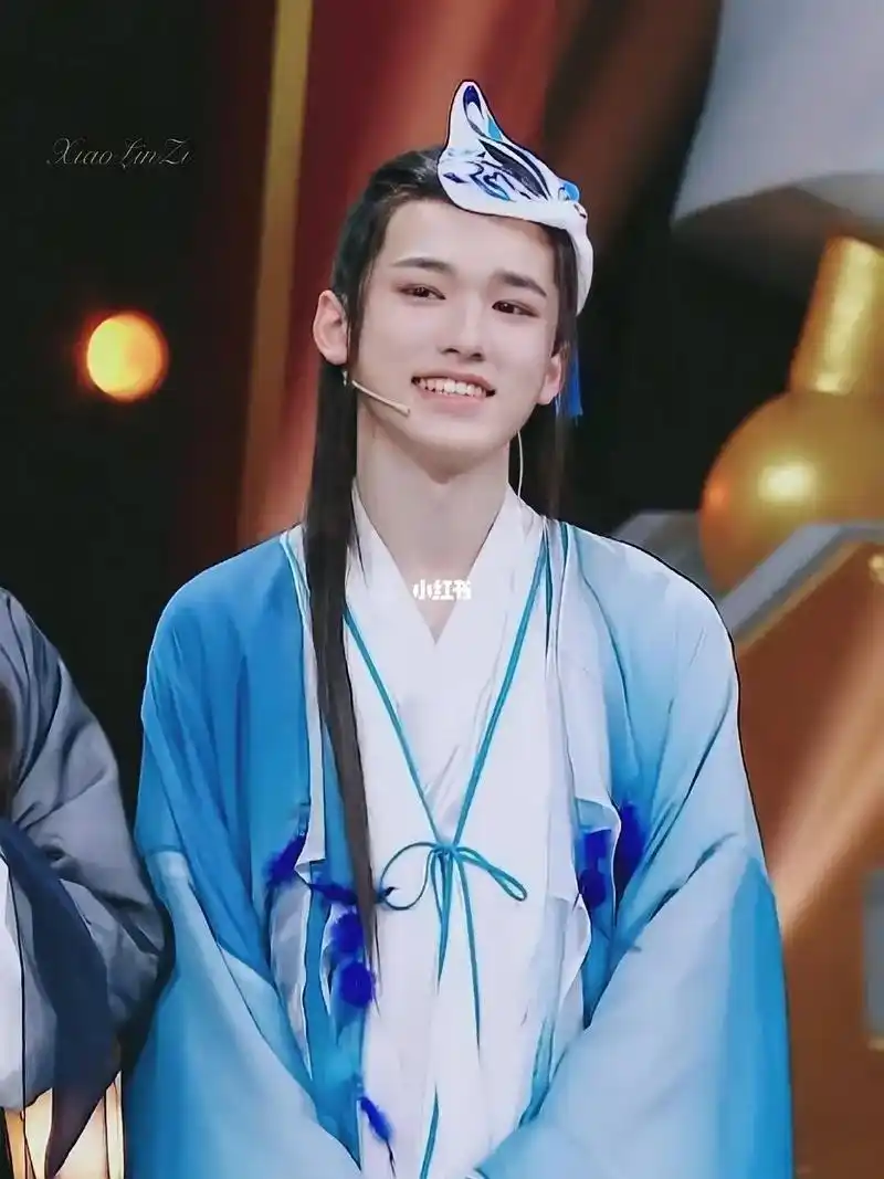 就在刚刚看王牌时我整个人都不好了冲这宋亚轩就一顿爱心因为没有第七