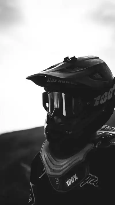 欧美 黑白 街头 意境 nike 潮流 纹身 手机壁纸 头像 封面 无水印高清