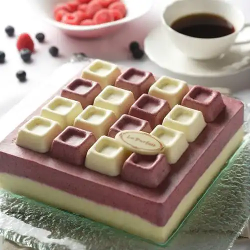 什锦莓白巧克力慕斯assortedraspberrywhitechocolatemousse