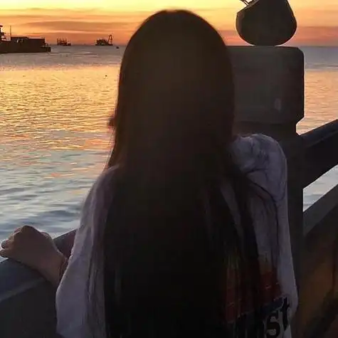 女生头像转身离开是对你最大的温柔