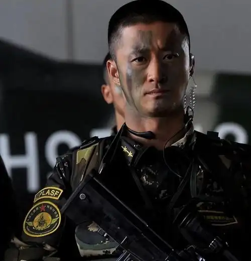 华表奖名单,娱乐圈的世态炎凉,在49岁的吴京身上体现的淋漓尽致_娱乐