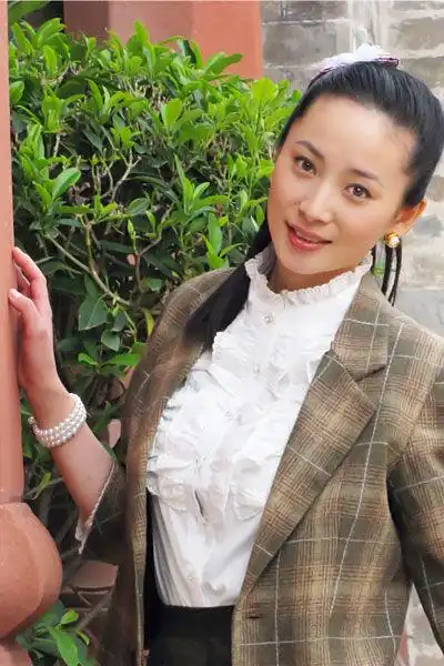 徐筠《百媚千娇》冷美人形象耳目一新