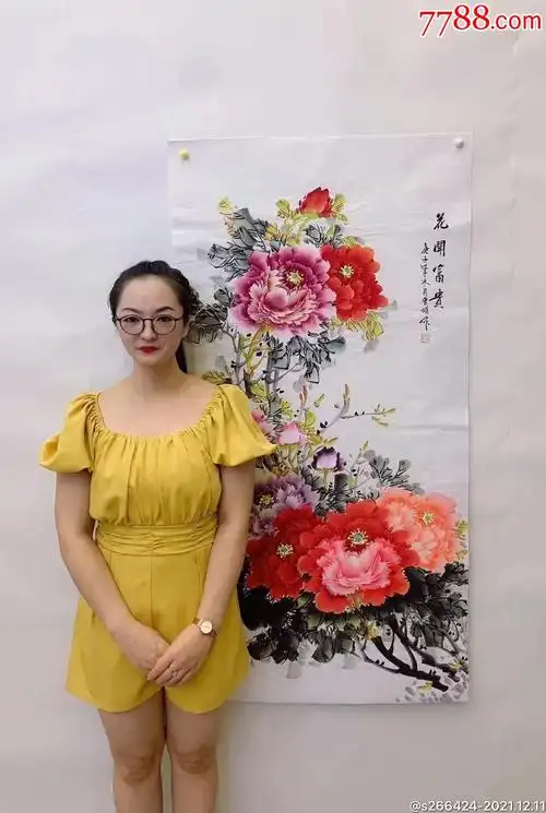 曾娟,现为中国国画家协会会员,山东省美术家协会会员,山东省花鸟画