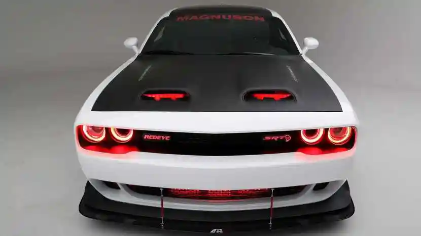 美图赏析#1000马力的道奇挑战者:稀有的地狱猫redey