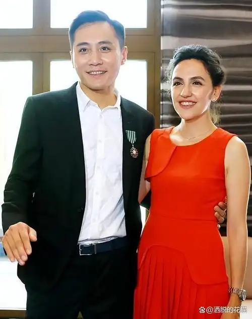 在重新踏入事业的道路上,安娜与刘烨对彼此关心体谅,这表现在他们为