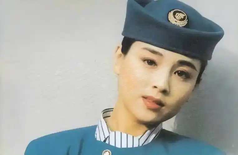 原创赵明明和英宁离婚后两人境遇大不相同差距一目了然