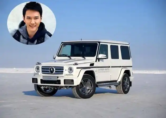 恭喜京城富二代冯绍峰喜提赵丽颖旗下豪车比范冰冰都豪华