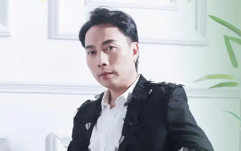 今晚8点30分,乐道&歌手王闻与您在"乐道文化"抖音直播间见面!