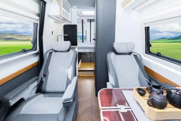 24款奔驰斯宾特型号2500带一键启动|房车|汽车|内饰|越野_网易汽车