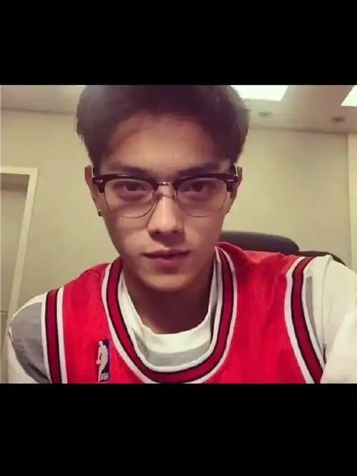 许凯非过胖过但没丑过