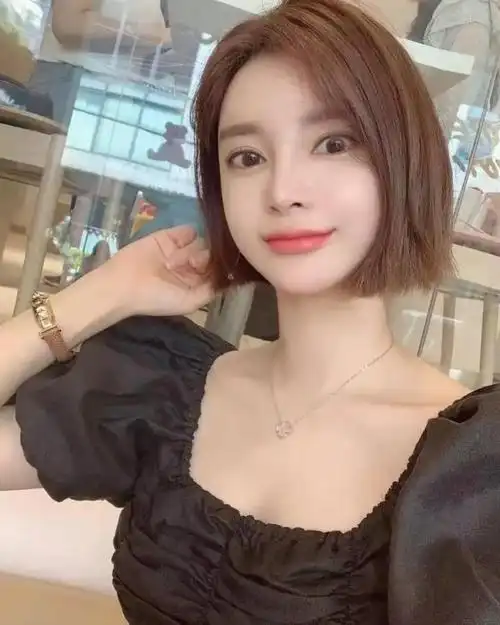 脸大剪什么发型好看图片(9款女生大脸圆脸适合的发型)