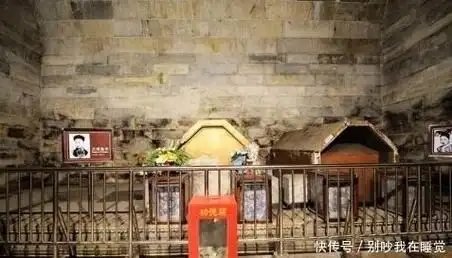 她被害死后,安葬在京西田村,等到瑾妃做了太妃,珍妃的尸体才被迁入