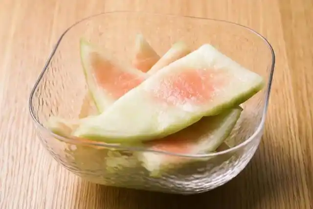 西瓜皮也能吃?还是酸辣拌的?对不起真香