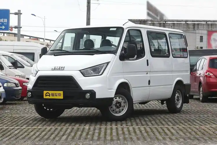 福特全顺在国内上市后,"爷爷辈"的经典全顺自降身段,被划归到江铃品牌