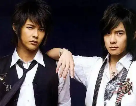 便有人把他和炎亚纶做比较,现在,炎亚纶已经塌房,于是,有人提名唐禹哲