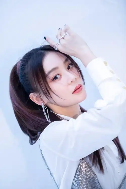 袁姗姗银色亮片裙性感写真图片46