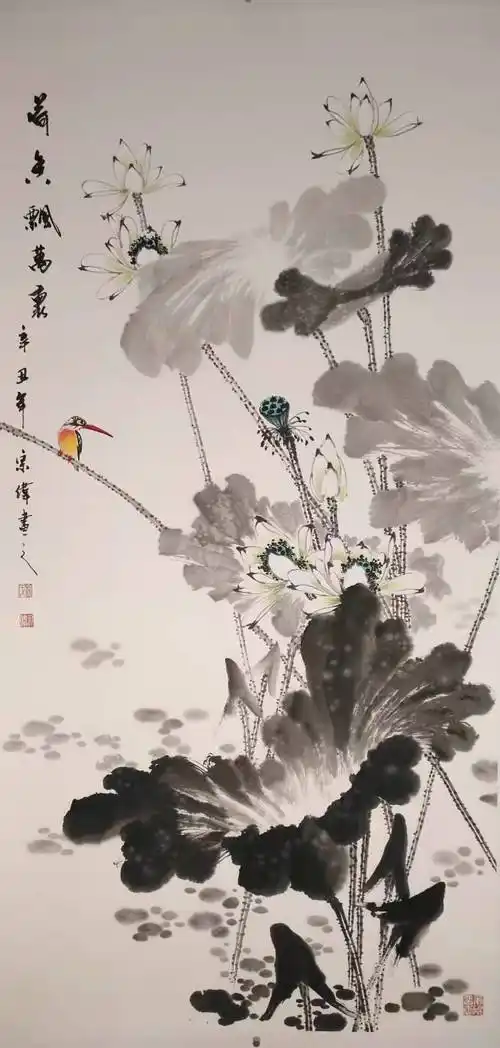 作品多次参加全国性书画大展并获奖.