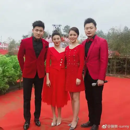 龚爽小姐姐和魏伽妮小姐姐都是非常优秀的青年歌唱家!