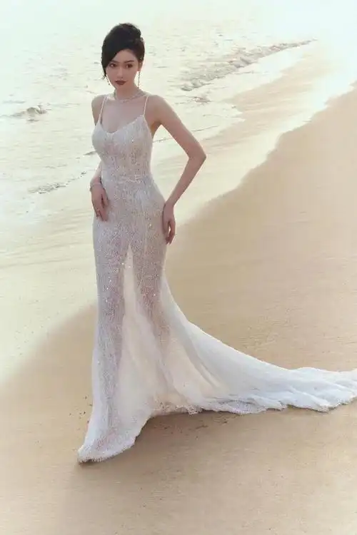 张天爱的腰臀线条太绝了腰臀比好绝啊