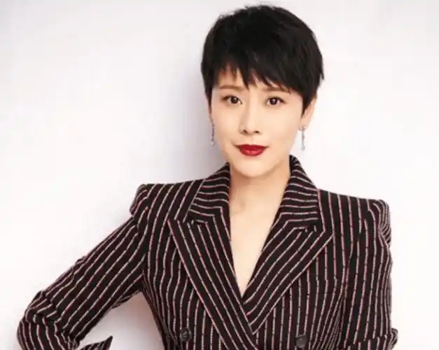 44岁海清近照瘦一圈!