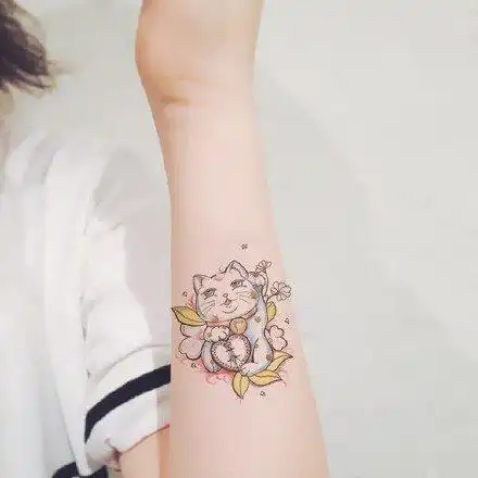 很可爱的小招财猫纹身图案(7/8)