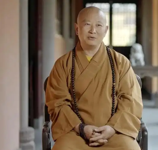 当时的素全和尚,确实有所犹豫,而这个犹豫的并非是寺庙里的清规戒律.