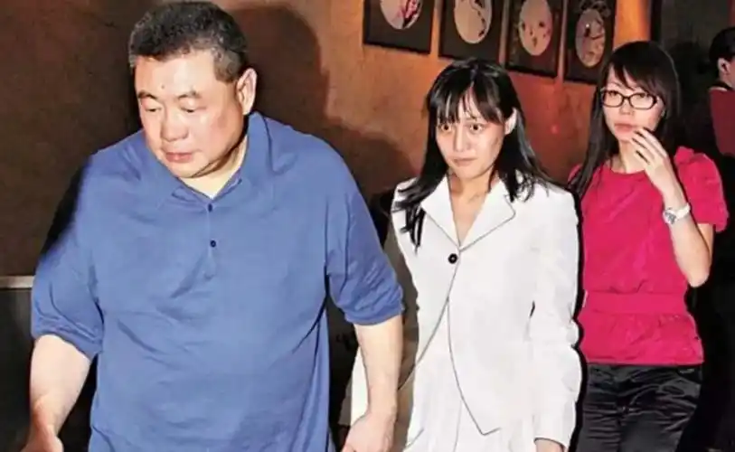 刘銮雄的女儿们:三个女儿三种命,有人颠沛流离有人身家50亿!