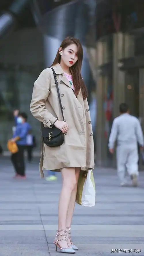 穿啥的都有,济南这天,真是让人想入非非|济南|街拍_新浪新闻