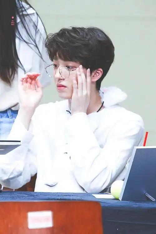 sf9忙内姜澯熙:存在即可爱