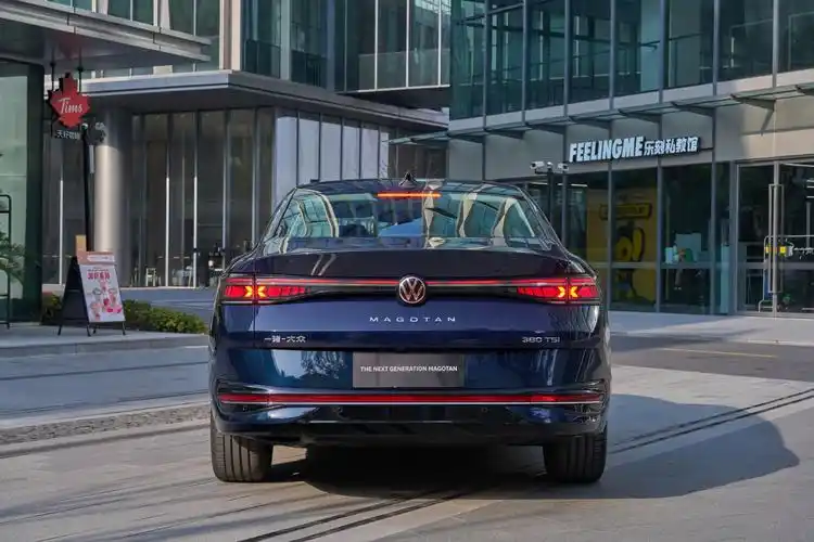 全新迈腾b9升级真的蛮大