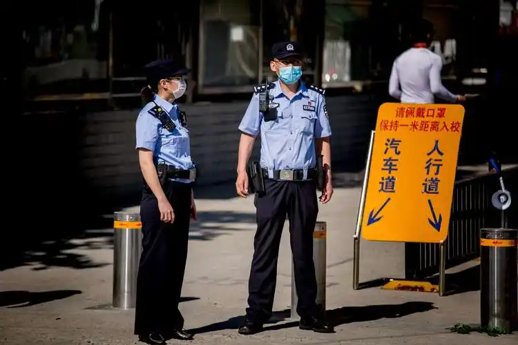 2020年北京新冠肺炎疫情期间的逆行者……人民警察和保安