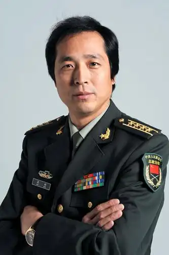吴彬,中央电视台军事新闻部主任,高级记者,大校军衔.